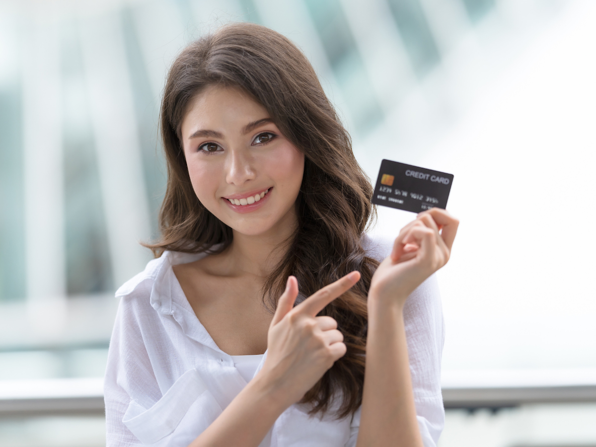 lam-the-ngan-hang-co-ton-tien-khong-1