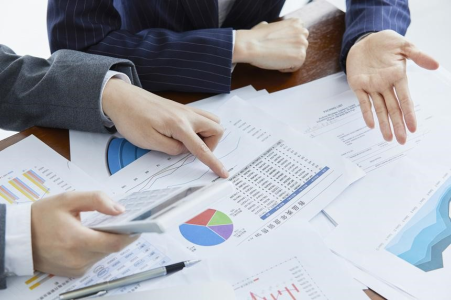 Tín dụng doanh nghiệp là gì? Quy trình vay và hồ sơ cần biết 