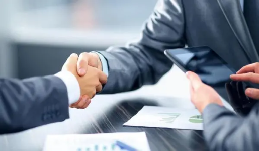 Ủy thác đầu tư là gì? Có rủi ro không, nên tham gia không? 