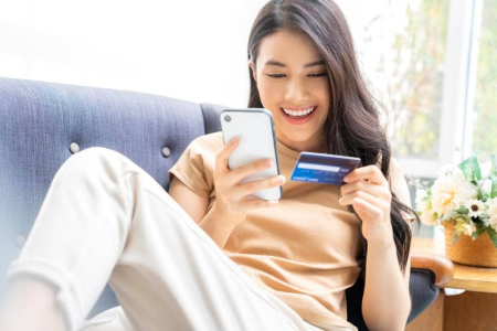 Bao nhiêu tuổi mới được làm thẻ ngân hàng? Cập nhật chuẩn 2025 